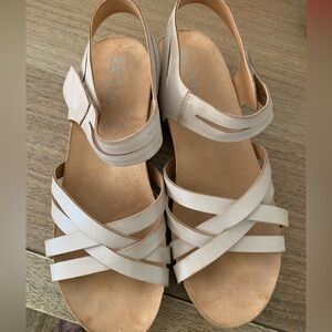 EUC - Worn 1x KORKS PRIMROSE by KORKEASE 9m low wedge sandal w/ velcro closure